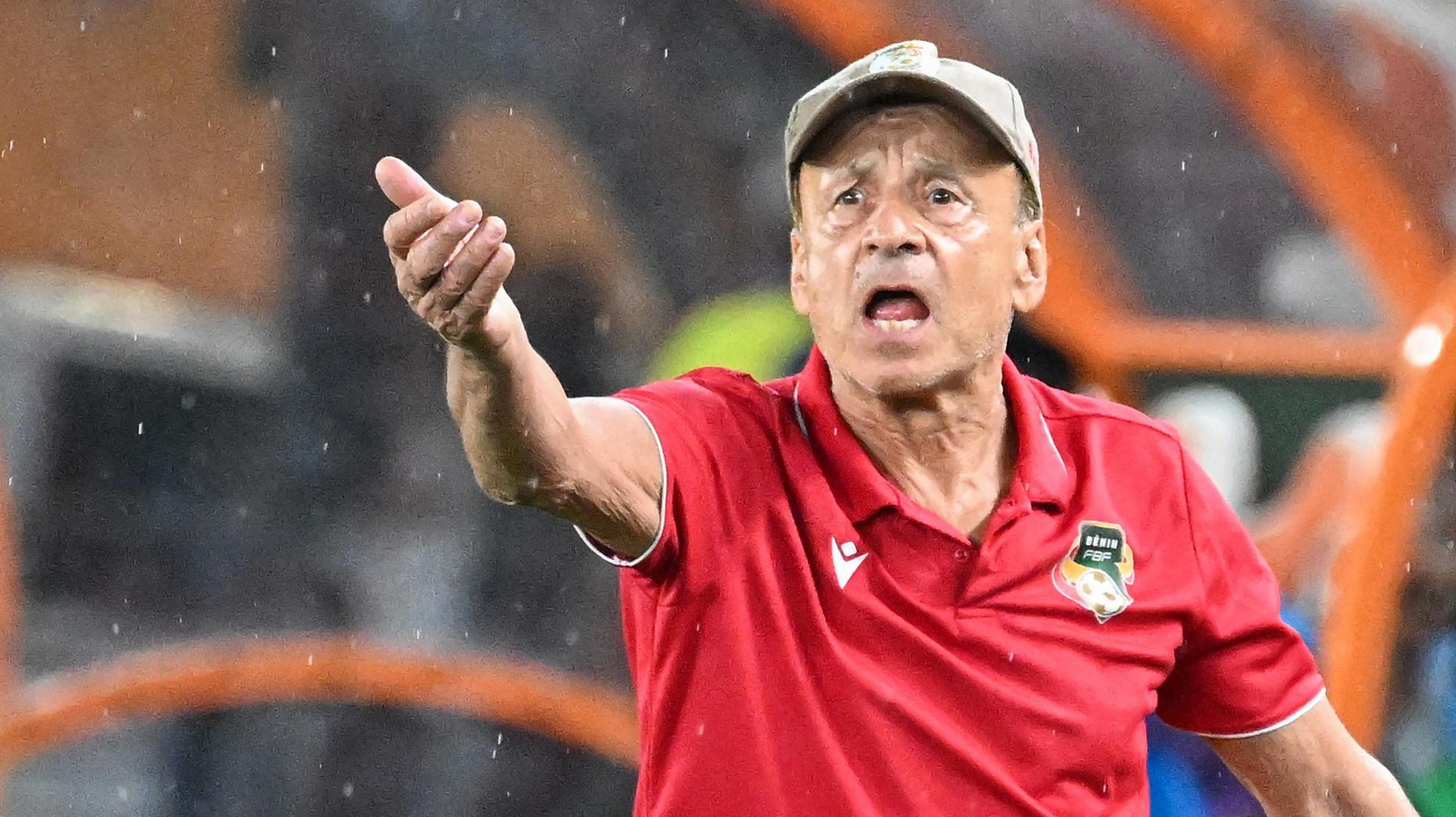 Gernot Rohr als coach van Benin